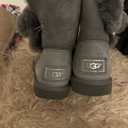 I have Uggs For Sale Size 5 Womens 