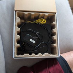 Netgear Ac1600 Cable modem Router C6250