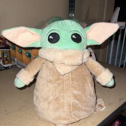 Star Wars Mandalorian The Child Plush Backpack