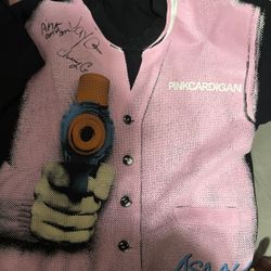 jay guapos merch signed by him pink cardigan and his mom got proof they signed it