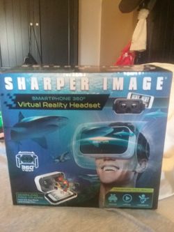 Sharper image virtual reality headset