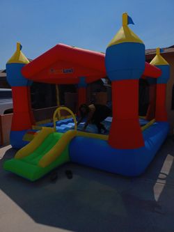 Bounceland castle with blower and bag for sale