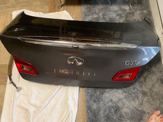 2009-2013 Infiniti G37X Trunk Lid