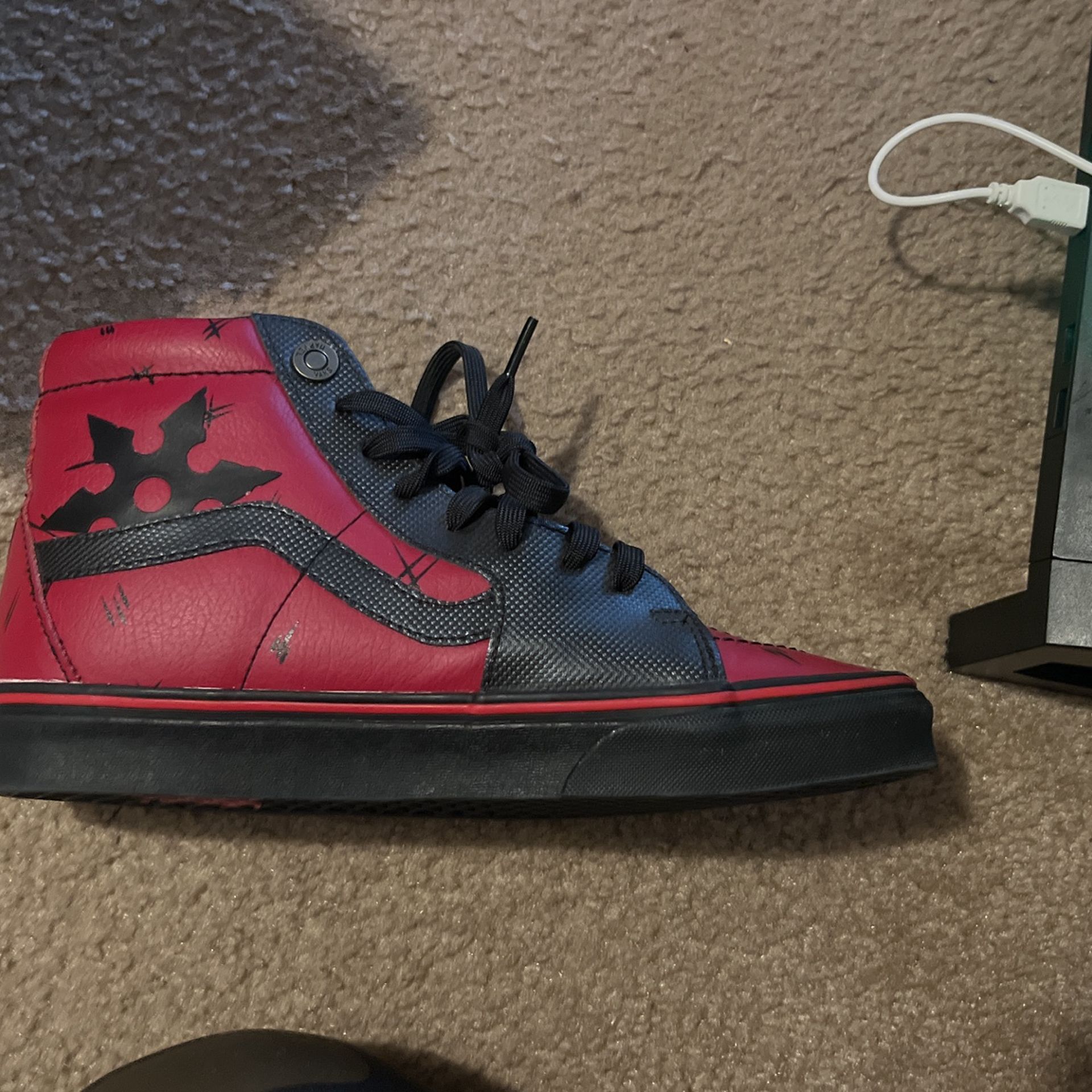 Vans Off The Wall Men's X Marvel SK8-Hi Hi Top Shoes - Deadpool Black