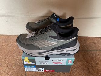 Menโs Skechers Arch Fit Shoes - Size 10.5