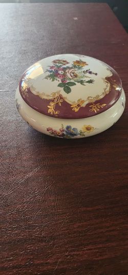 Vintage Andrea by Sadek porcelain trinket box