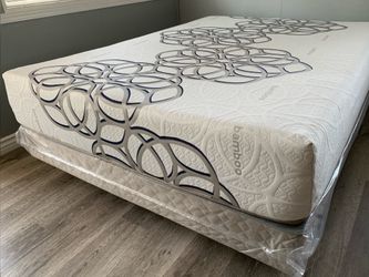 Queen Size Sky Comfort Bamboo Hybrid Cooling Gel Memory Foam Mattress and Boxspring