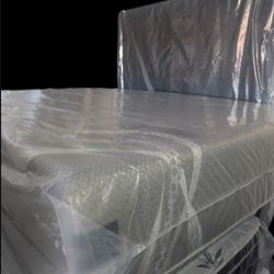 Queen Memory Foam Mattress 