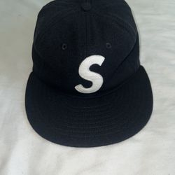 Supreme Hat