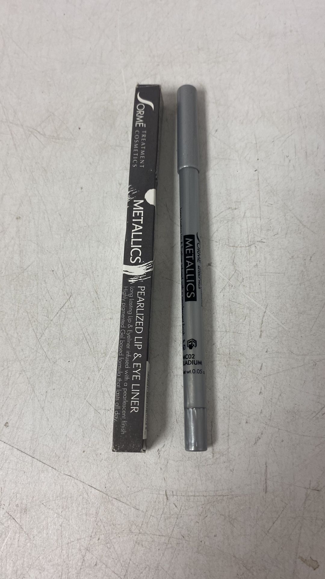 Sorme Metallics Lip And Eyeliners Highly Pigmented Gel Based Pencils -Palladium
