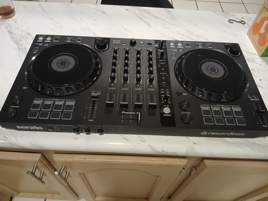 Pioneer FLX 6 Dj Controller 