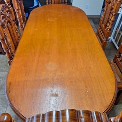 Dinning Table SET Real Wood. 8  Chairs 