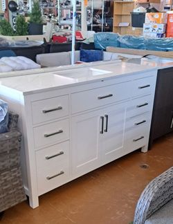 60in Vanity