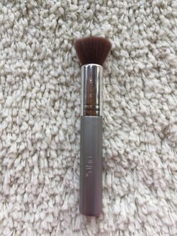 PUR Foundation Brush