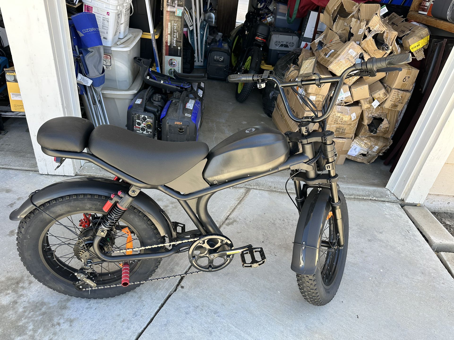 New Just Assembled E-Bike 1000w Adult Bike, 35mph 48v,20ah Battery, 7speed. $950 each.