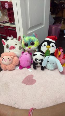 Set Of 8 Random Plushys