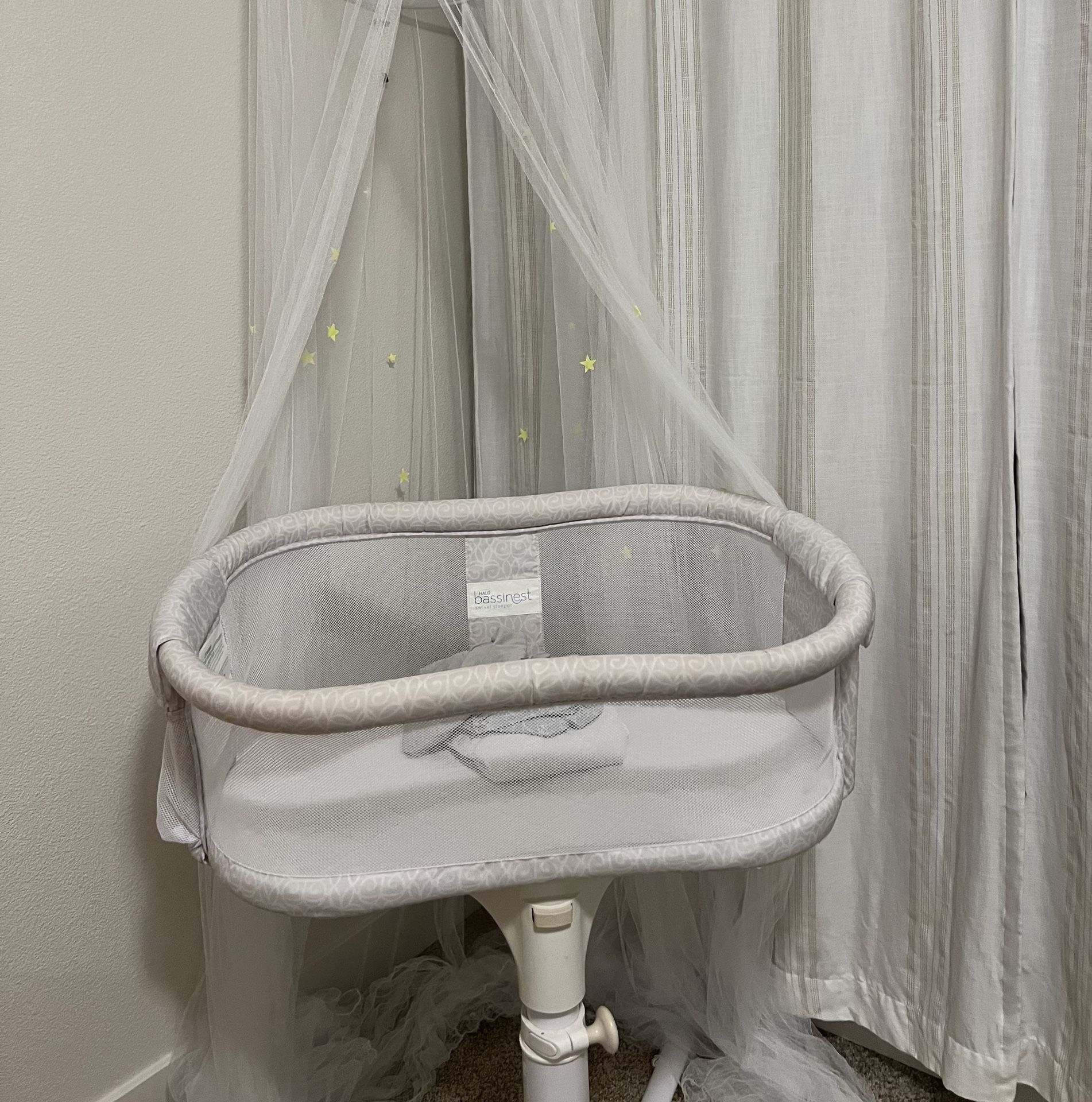 Baby halo bassinet 