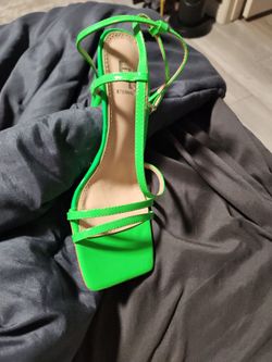 New neon green heels 👠✨💚