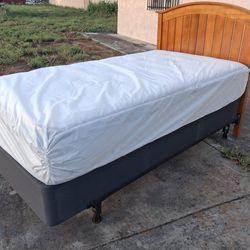 Twin size bed