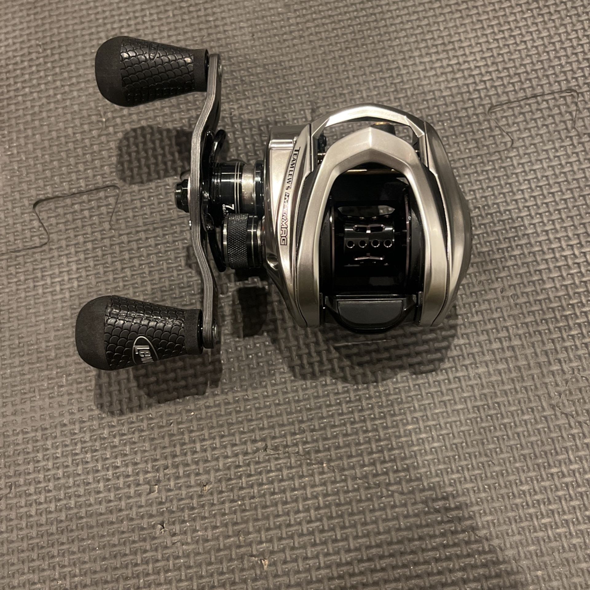 Lew’s Hyper Mag Speed Spool SLP Baitcaster 