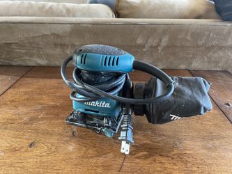 Makita 1/4 Sht Finishing Sander BO4556