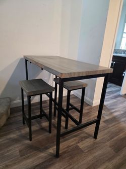 Table and 2 stools SEE PICTURES & DESCRIPTION