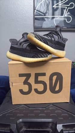 adidas Yeezy Boost 350 V2