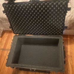 Pelican 1650 Case Protective Camera Firearm Electronic Drone Case 