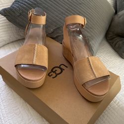 Ugg Huaraches Size 7 