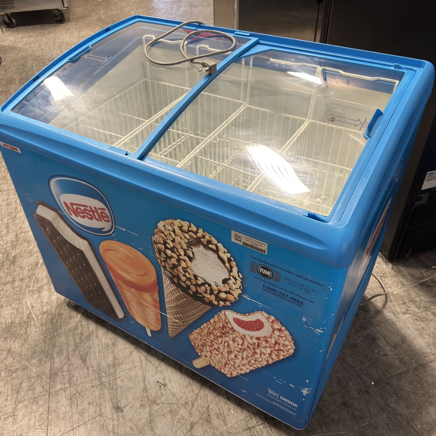 LIKE NEW!!! ICE CREAM FREEZER for Sale in Farmers Branch, TX - OfferUp