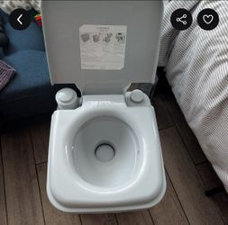 Langria porter potty
