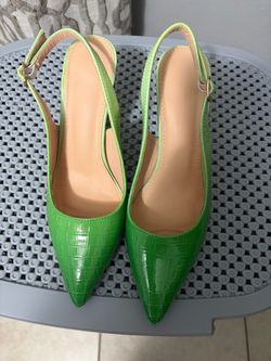 2 tone green shoes
