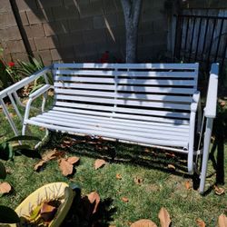 white swing bench 