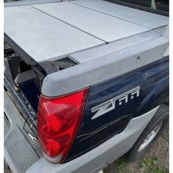 Chevy Avalanche Tonneau Cover