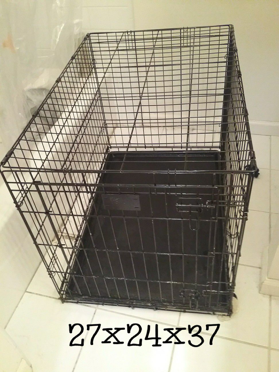 Crate XL Dog crate with divider used excellent condition