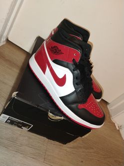 Air Jordan 1 Mid SE Size 8