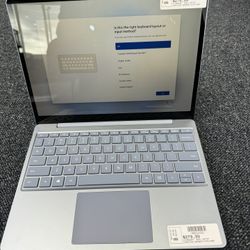 Microsoft Surface Laptop Go 