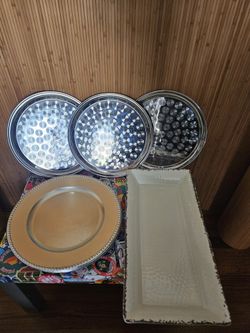 🎯 Mixed Catering Serving Platters (8 Total)

💵 $20 for the set