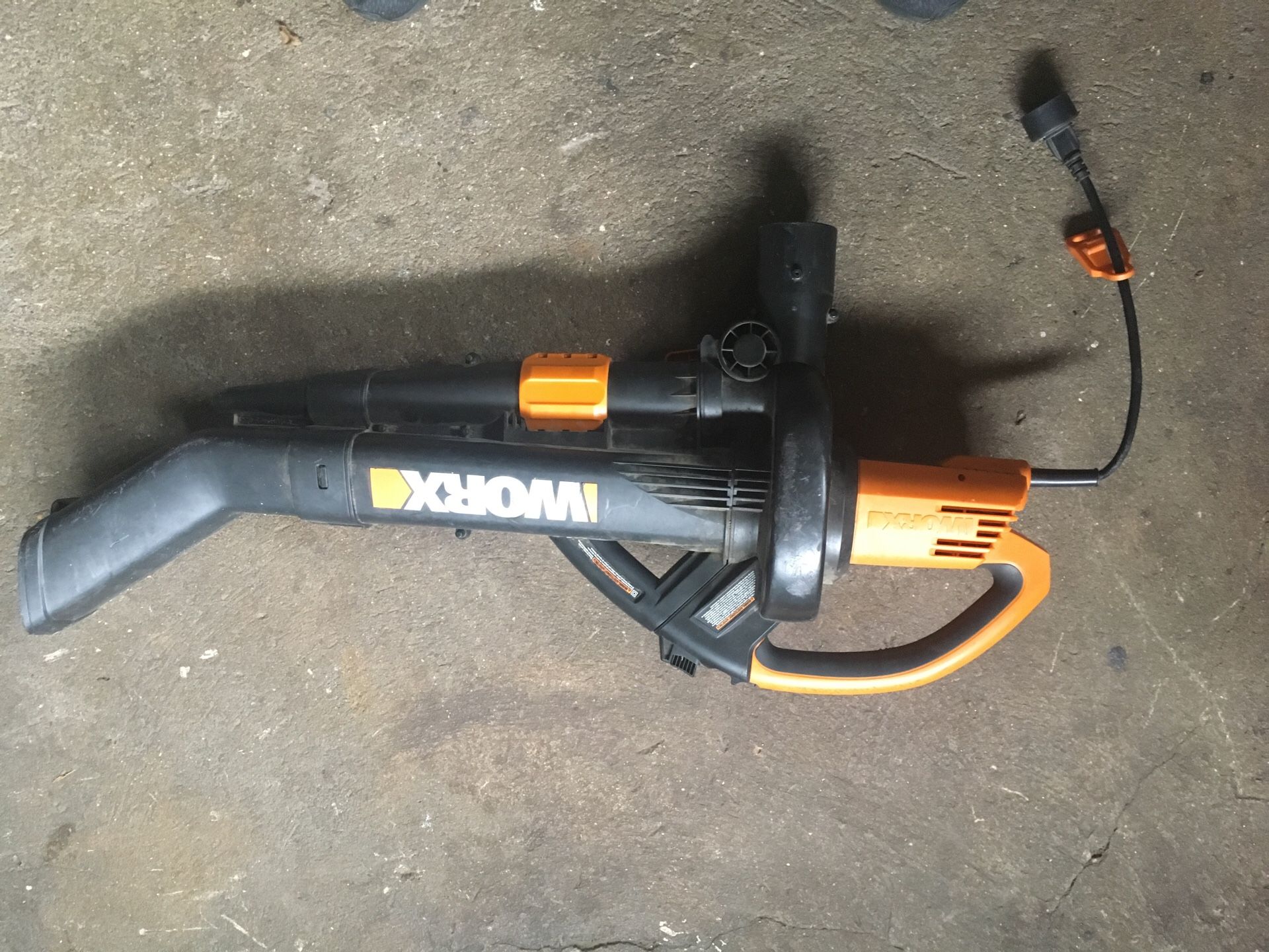 Worxx leaf blower