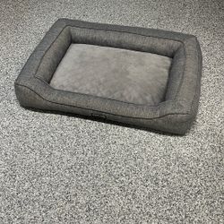 Kirkland Dog Bed For Medium/Large Dog. Gray.  LIKE NEW!