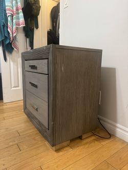 Night Stand With USB Port
