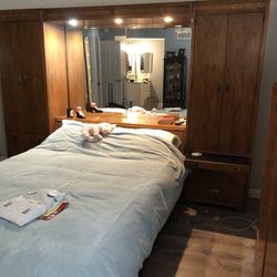 Queen Bedroom Set With Dresser