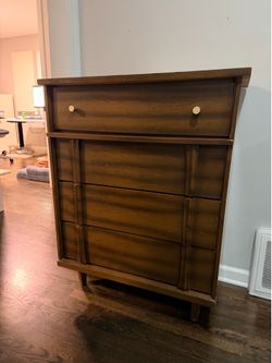 Mid Century Modern Dresser!