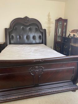 Queen Bed Set