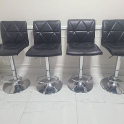 Set 4 Bar Stools 