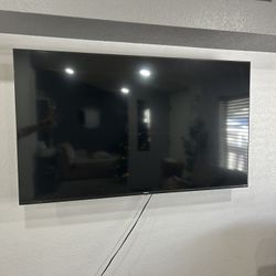 Roku Hisense 50’ Tv 