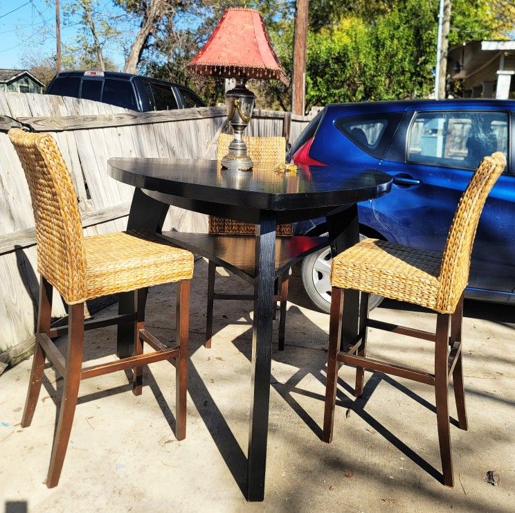 Dining Table With 3 Chairs