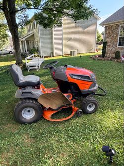 HUSQVARNA LAWN TRACTOR TS 146KK