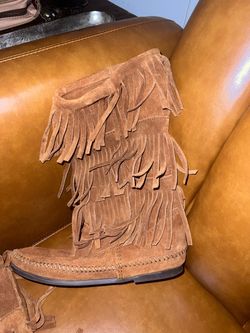 Minnetonka Women's 3-Layer Fringe Boots in brown suede size 7