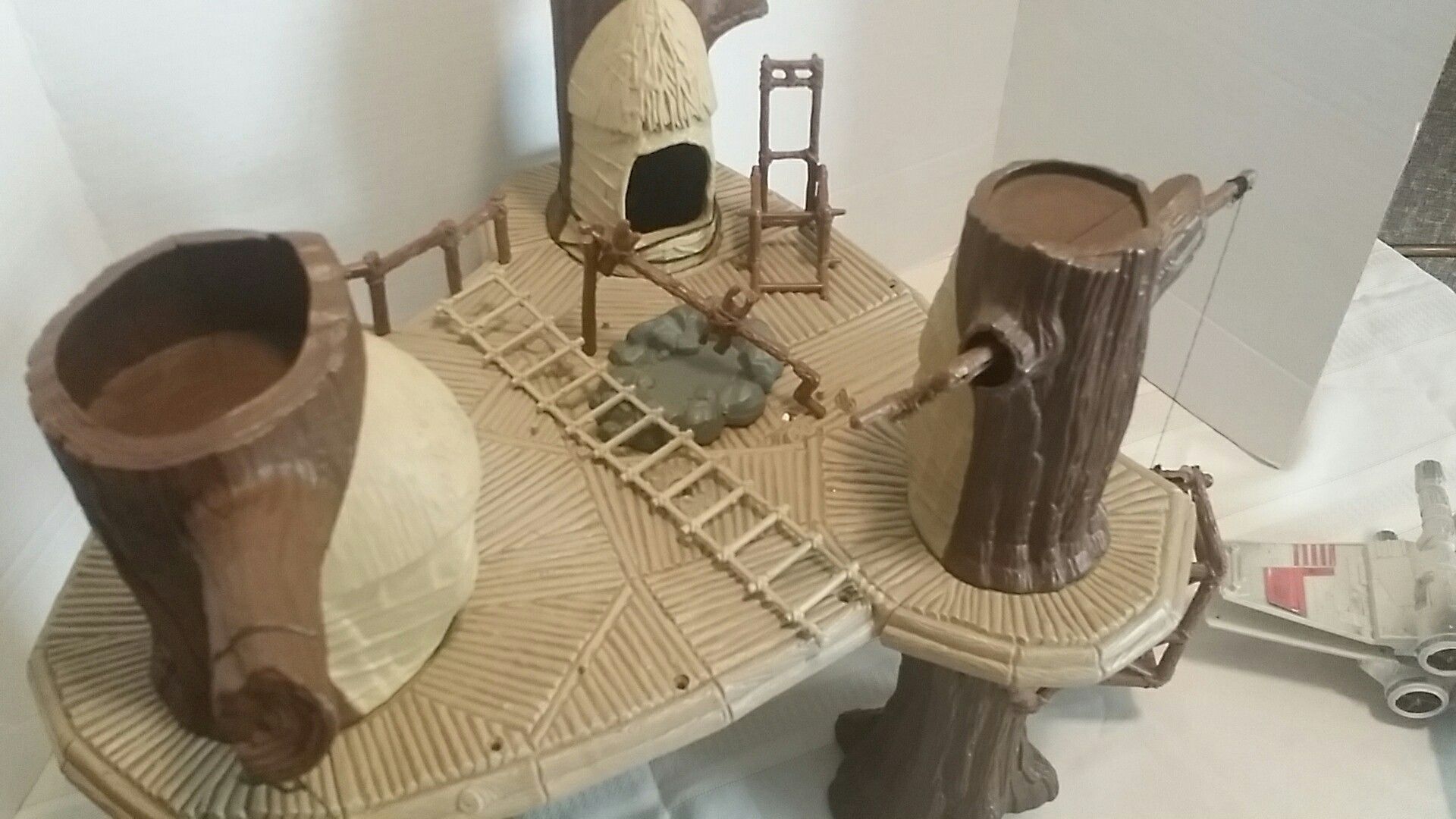 STAR WARS LOT EWOK VILLAGE AND X-WING FIGHTERS